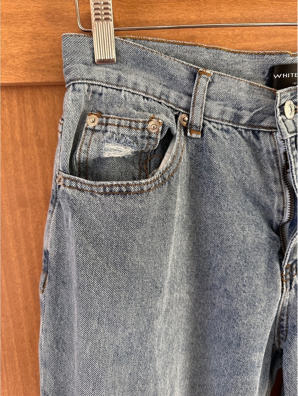 White Fox Boutique Mid Rise Straight Leg Relaxed Jeans Medium Wash Women Medium - Picture 5 of 12